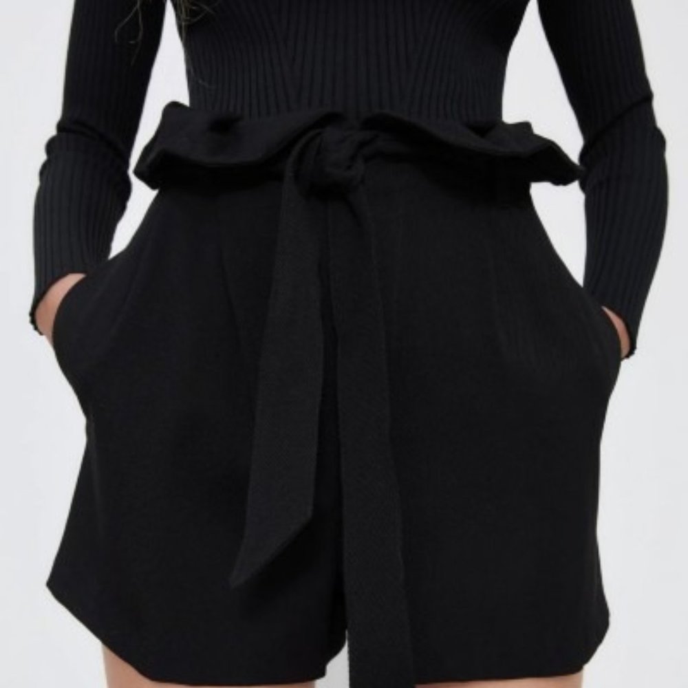 NWT PAPER BAG HIGH-WAIST SHORTS